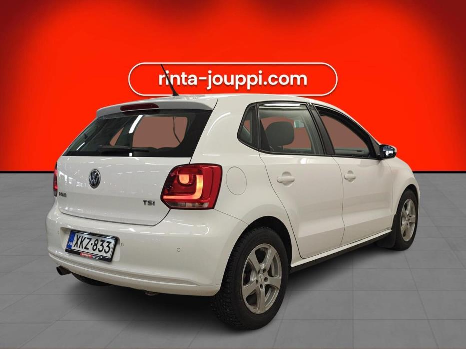 VOLKSWAGEN Polo 2012
