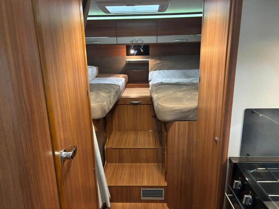 ADRIA Coral S 670 SL 2011