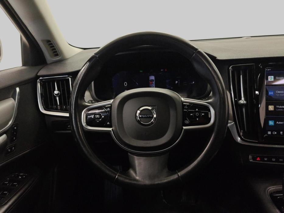 VOLVO S90 2023