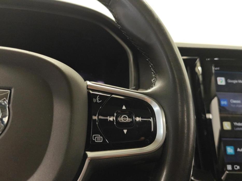 VOLVO S90 2023