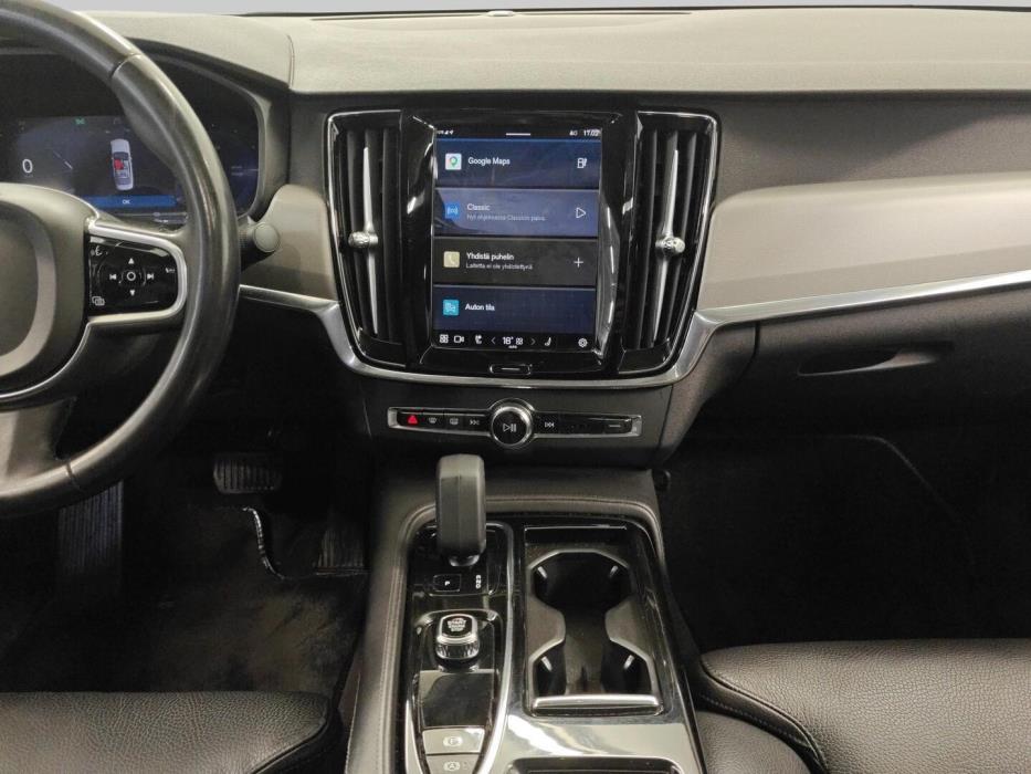 VOLVO S90 2023