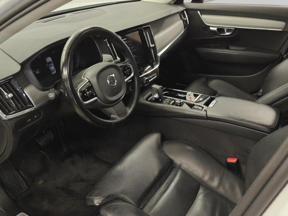 VOLVO S90 2023