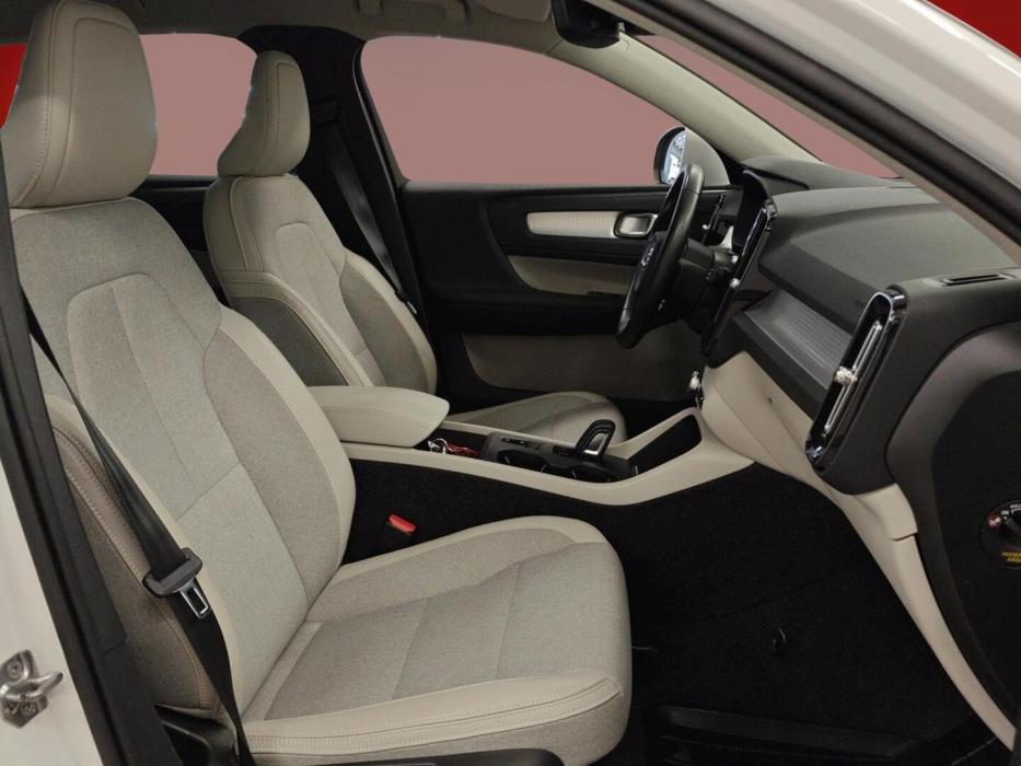 VOLVO XC40 2020