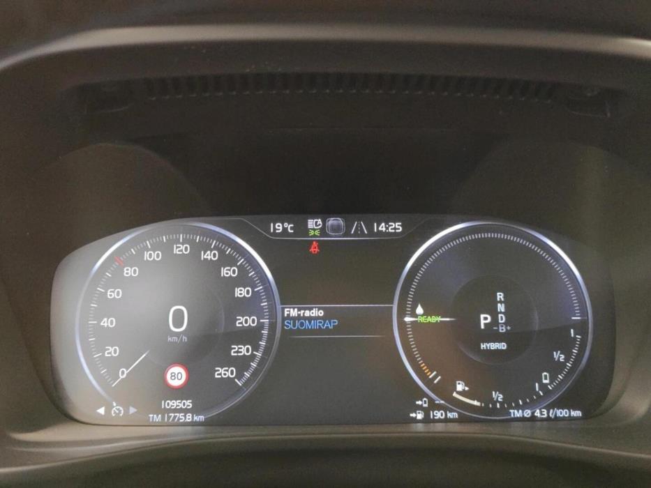 VOLVO XC40 2020