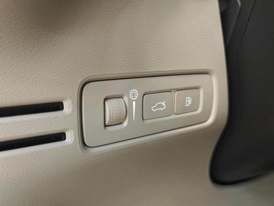 VOLVO XC40 2020