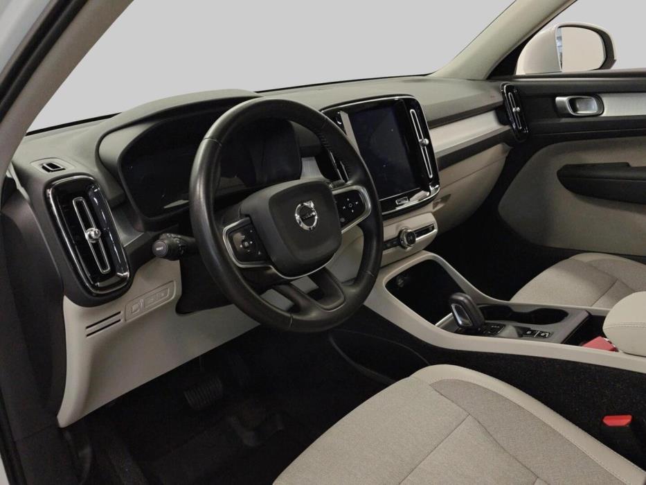 VOLVO XC40 2020