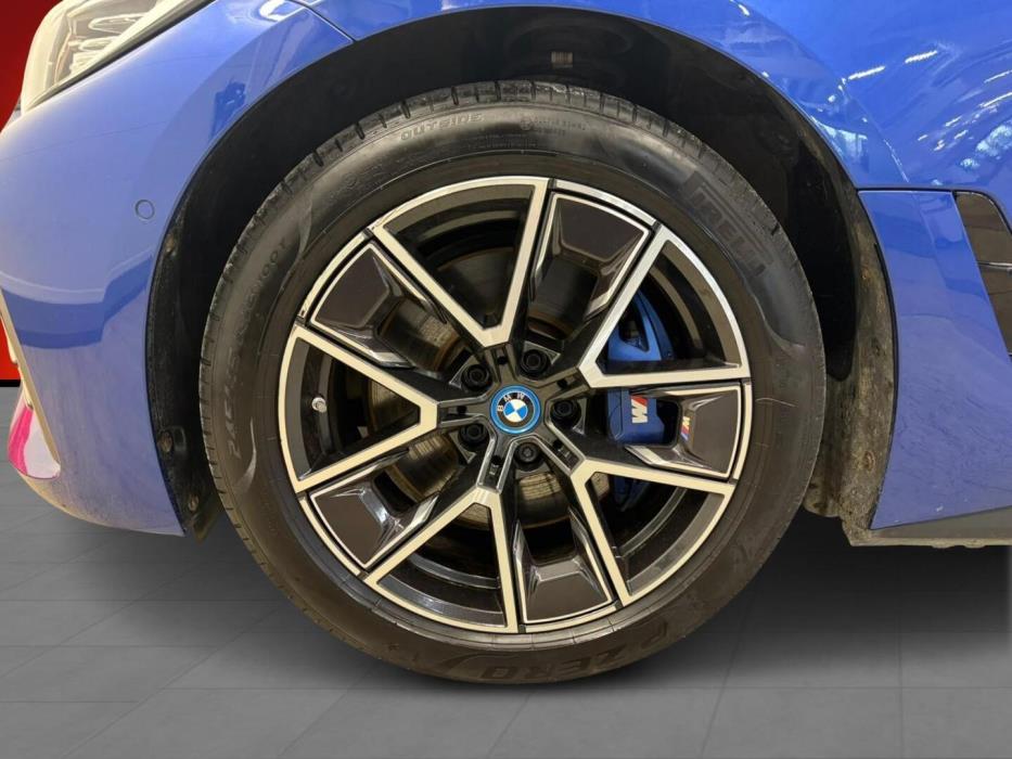 BMW i4 2023