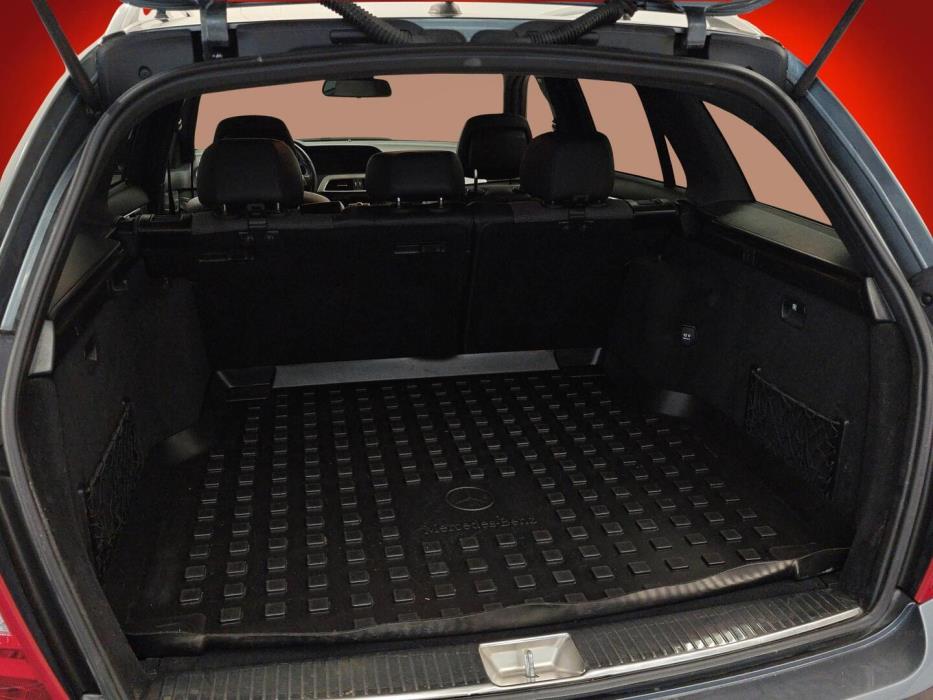 MERCEDES-BENZ C 2012