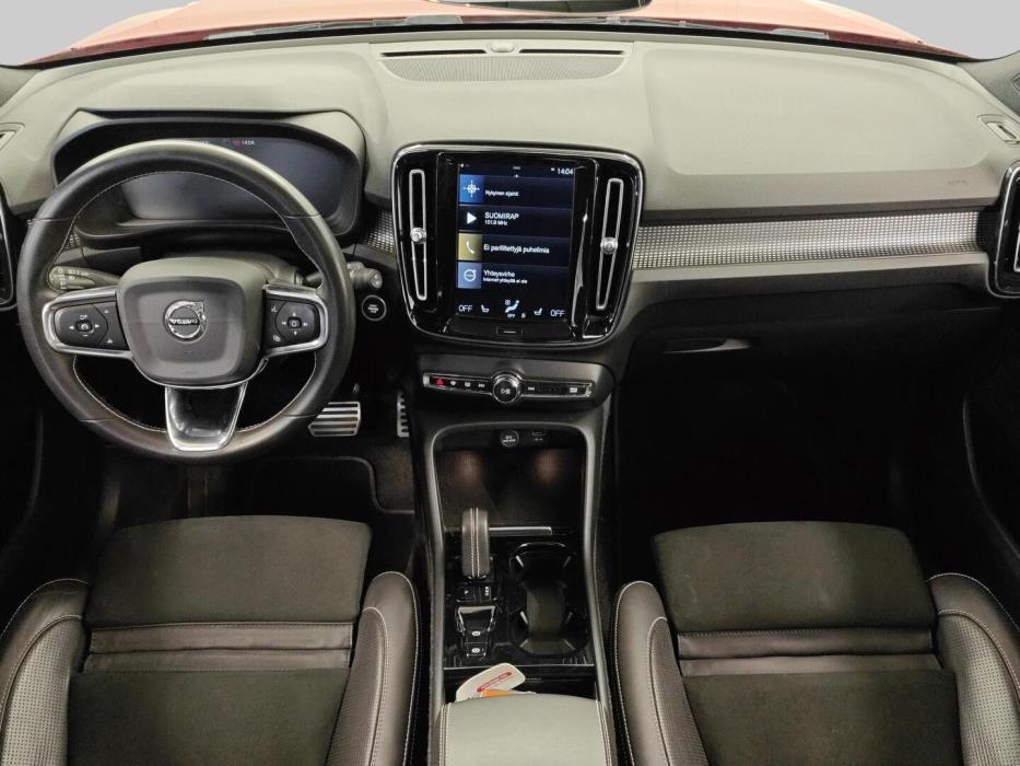 VOLVO XC40 2021