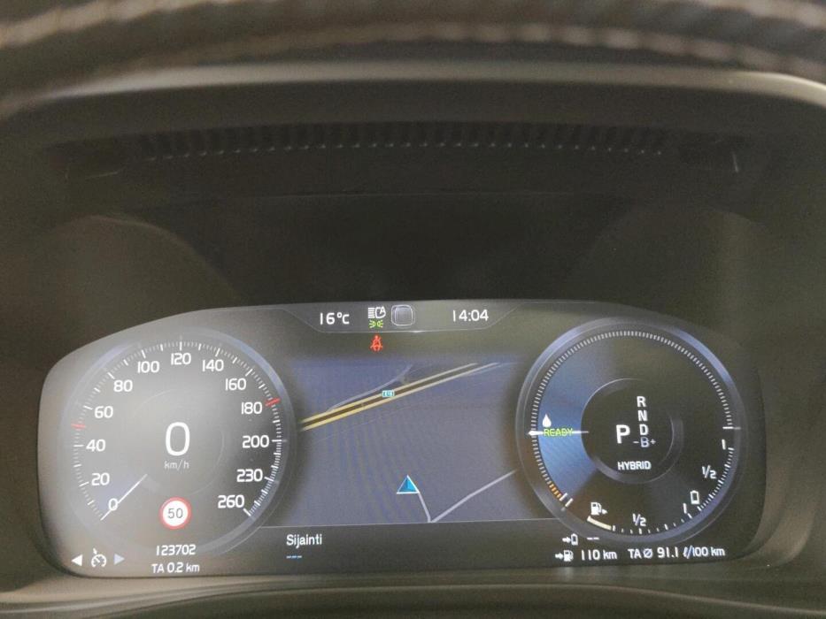 VOLVO XC40 2021