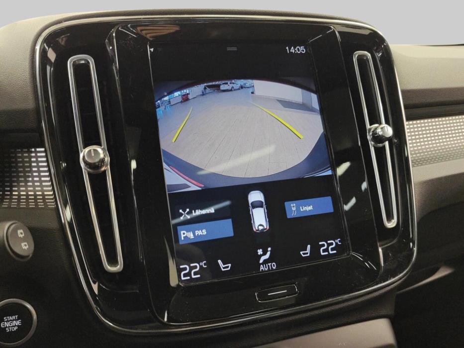 VOLVO XC40 2021