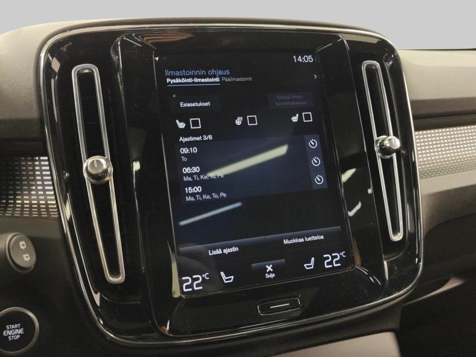VOLVO XC40 2021