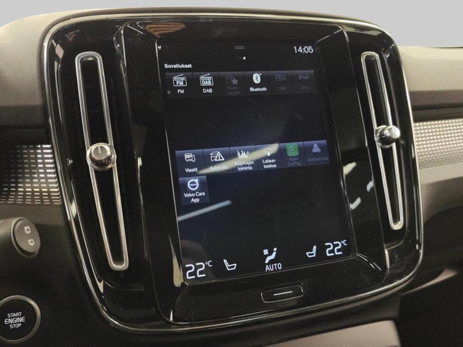 VOLVO XC40 2021