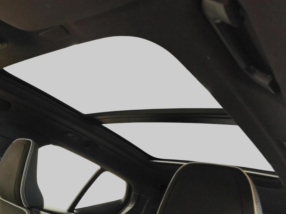 VOLVO XC40 2021