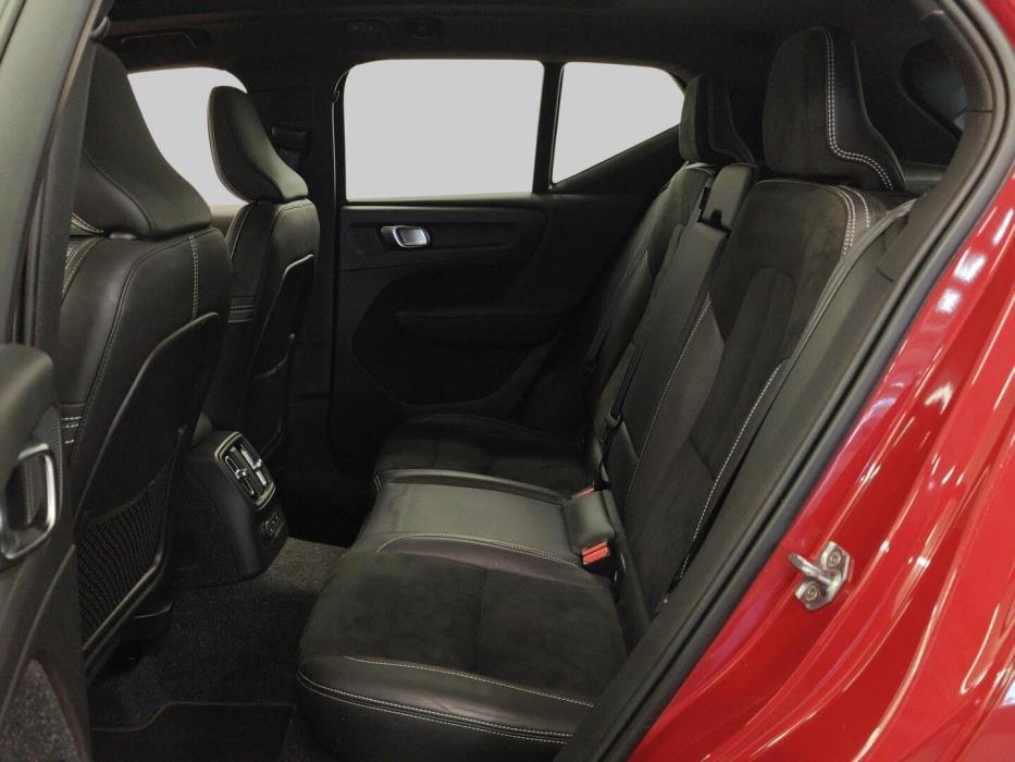 VOLVO XC40 2021