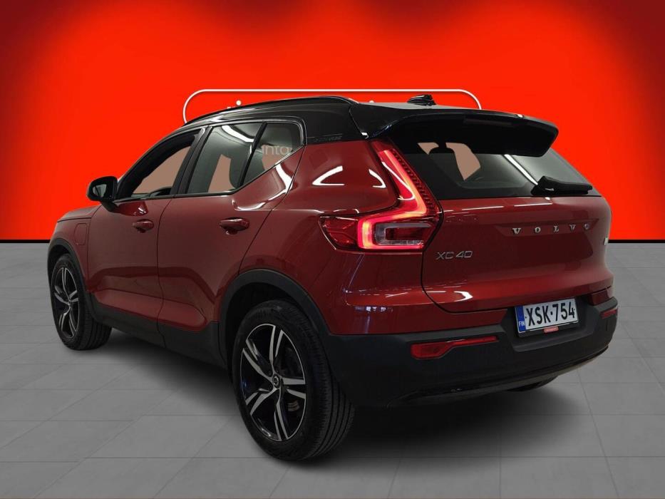 VOLVO XC40 2021