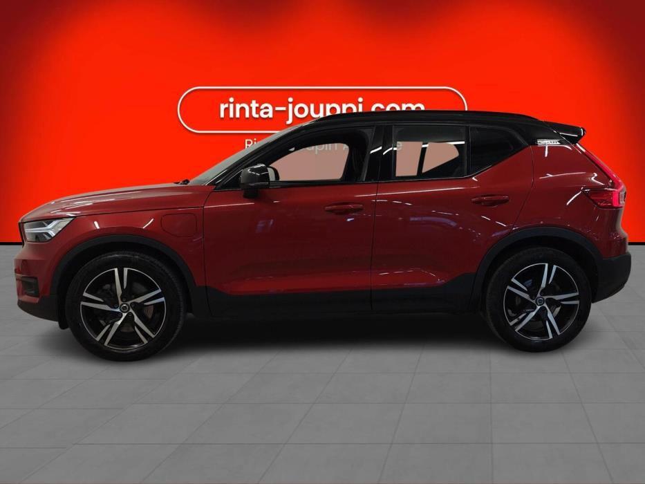 VOLVO XC40 2021