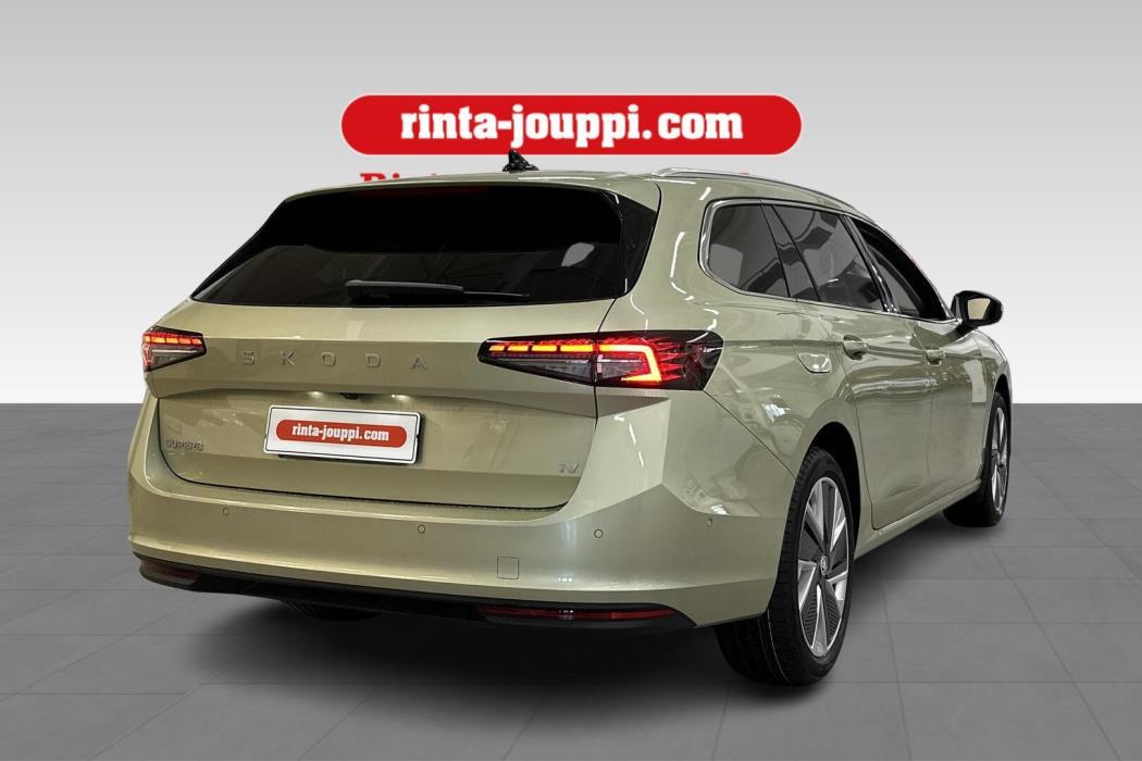SKODA SUPERB 2025