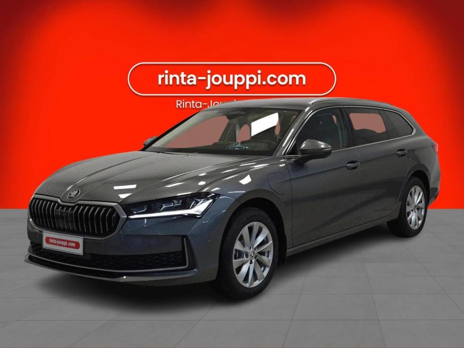 SKODA Superb 2025