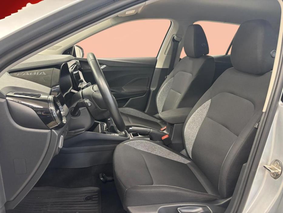SKODA FABIA 2025