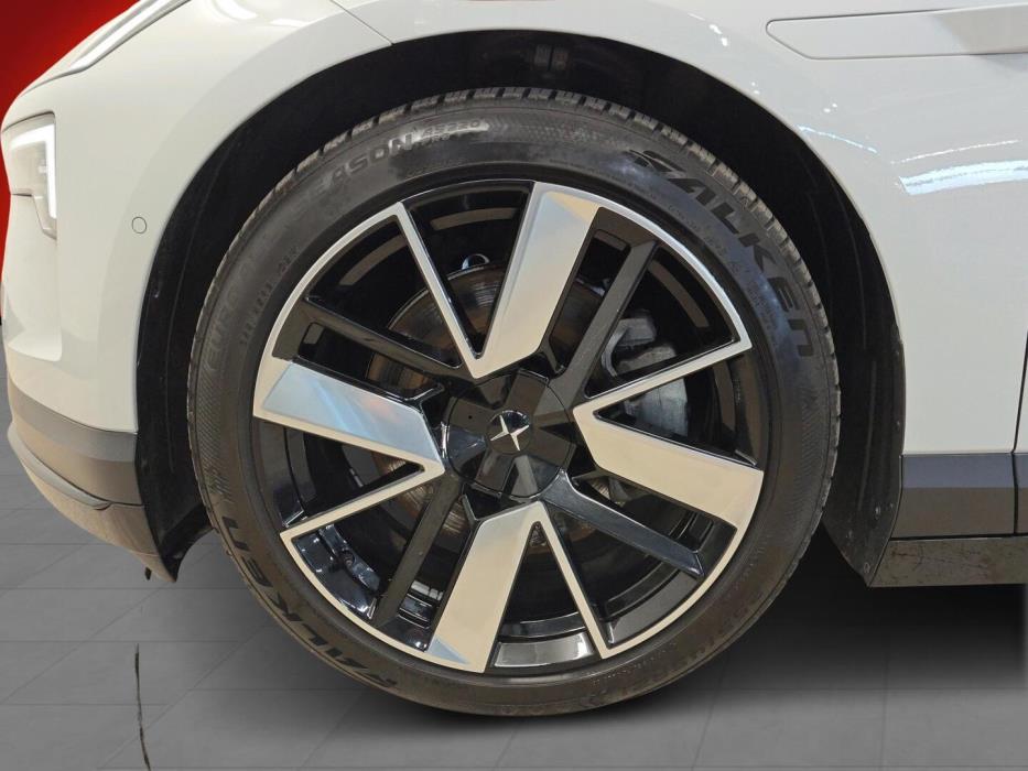 POLESTAR 4 2025