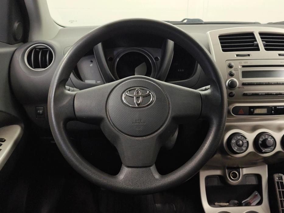 TOYOTA Urban Cruiser 2010