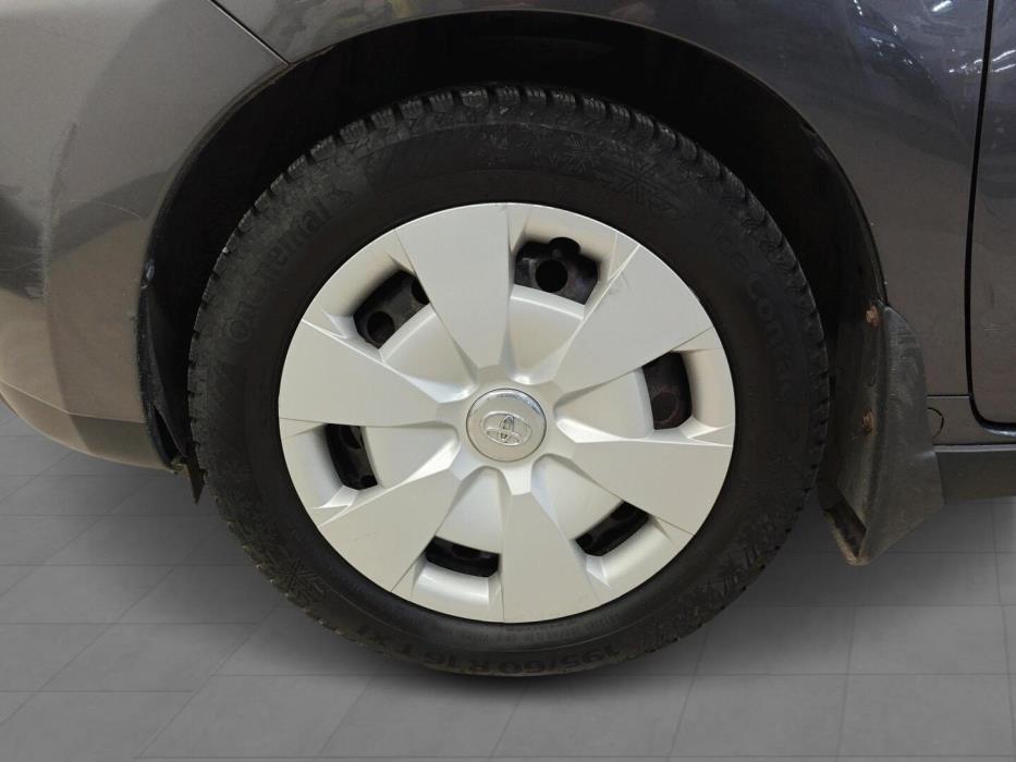 TOYOTA Urban Cruiser 2010