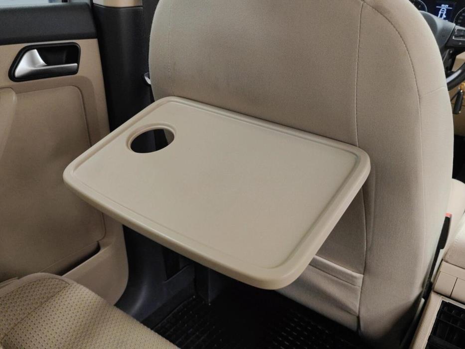 VOLKSWAGEN Touran 2013