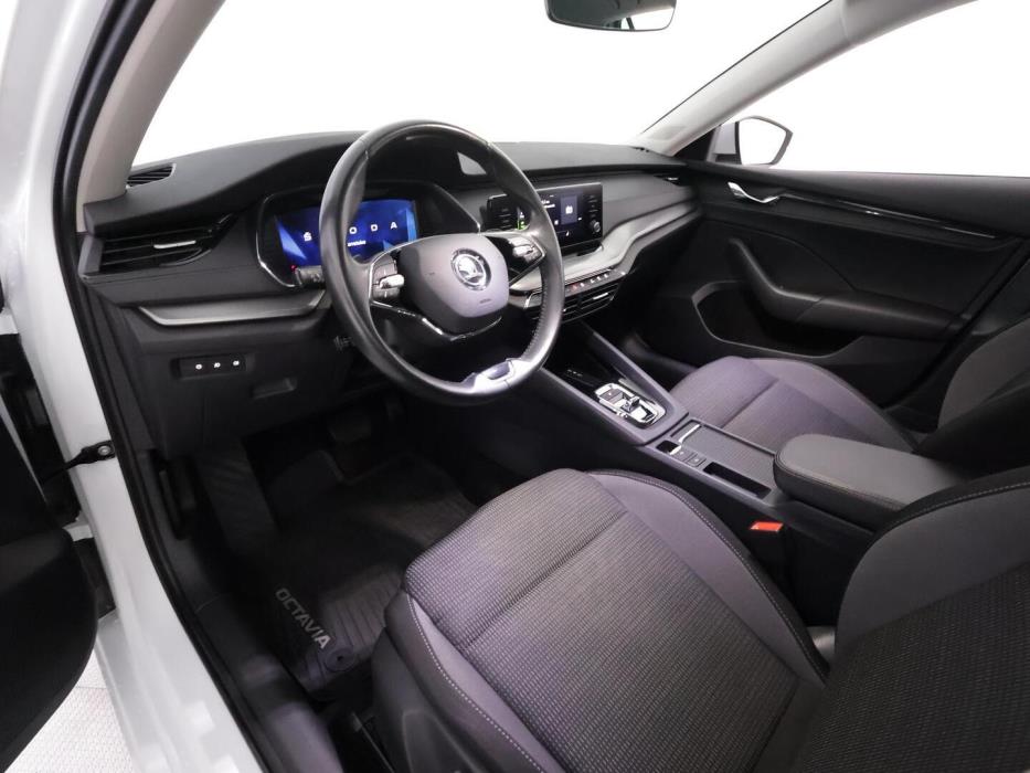 SKODA Octavia 2023
