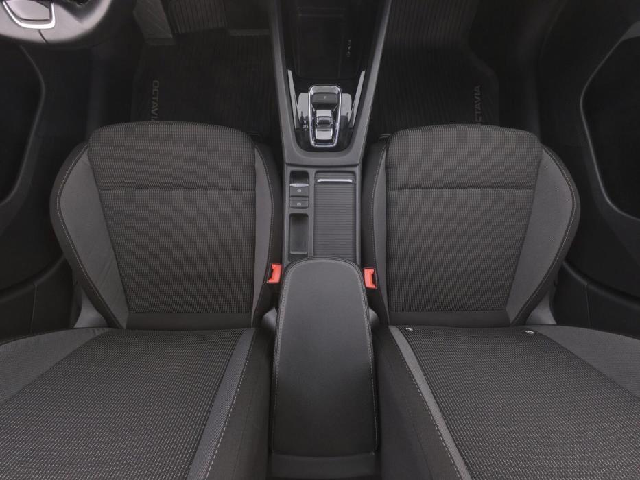 SKODA Octavia 2023