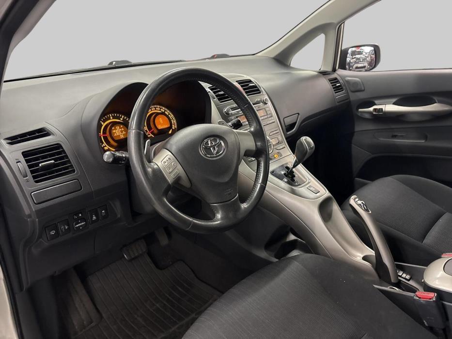 TOYOTA Auris 2008
