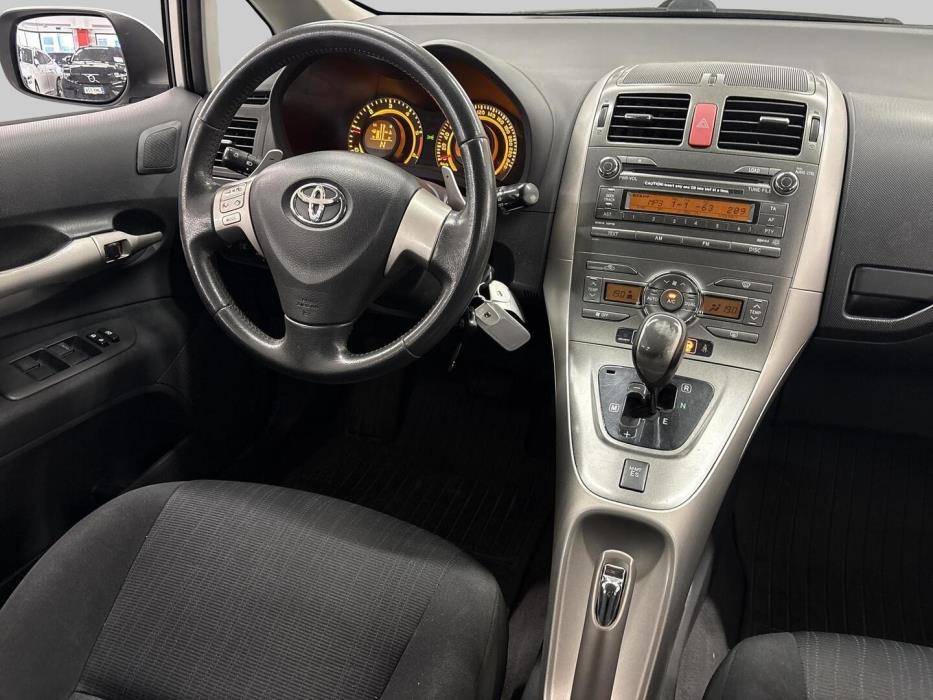 TOYOTA Auris 2008
