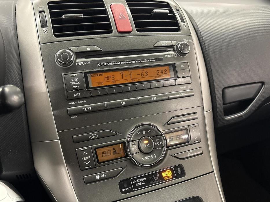 TOYOTA Auris 2008