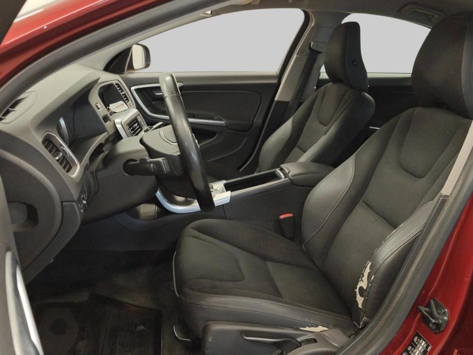 VOLVO S60 2011