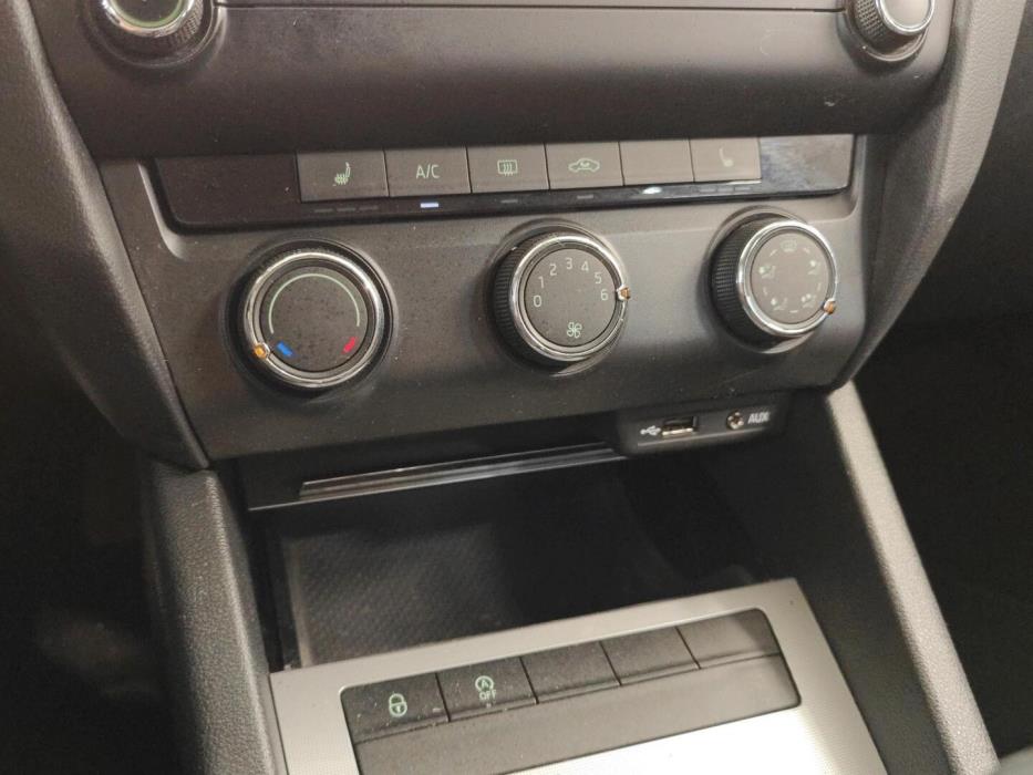 SKODA OCTAVIA 2015