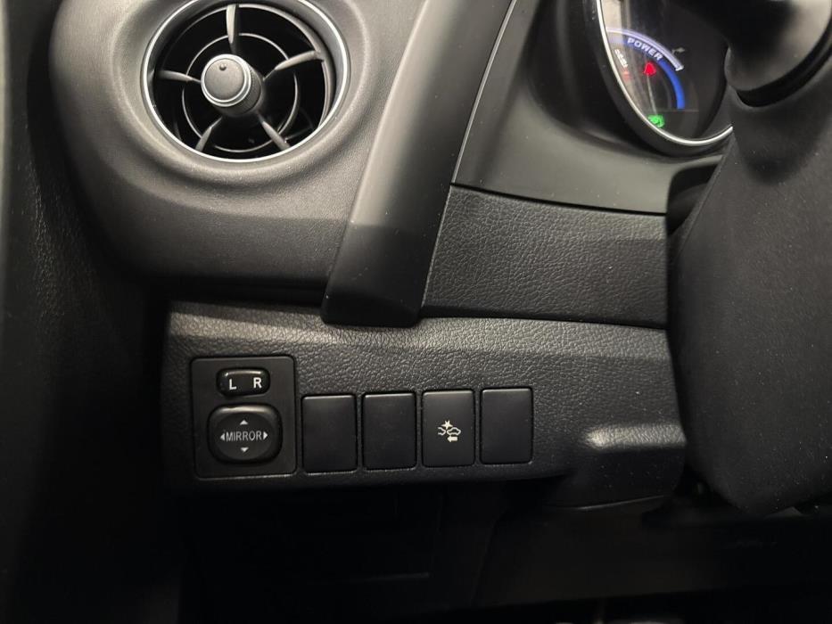 TOYOTA Auris 2018