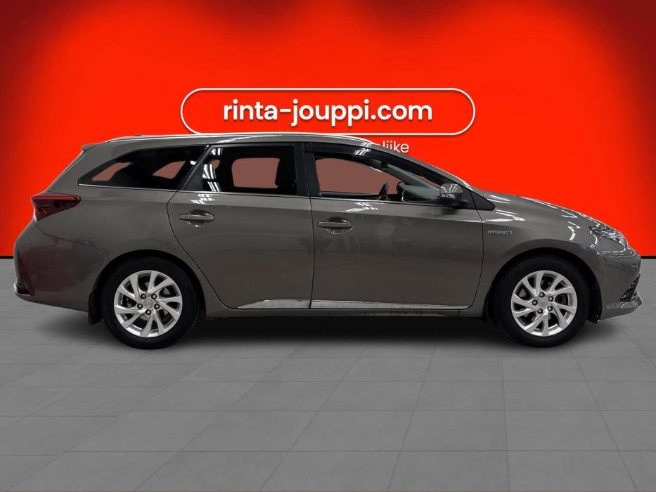 TOYOTA Auris 2018