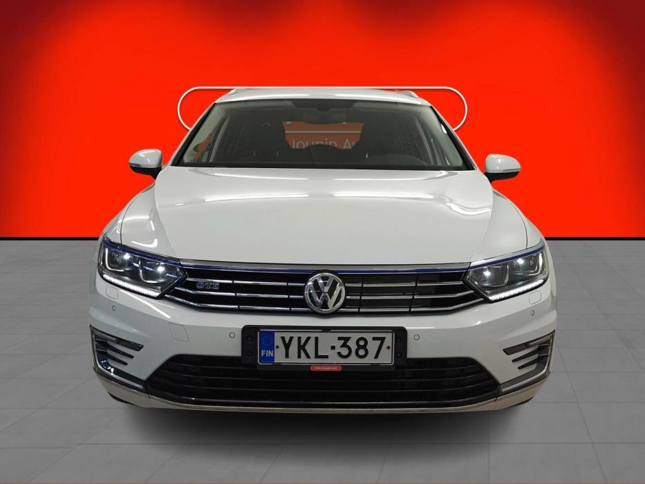 VOLKSWAGEN Passat 2018
