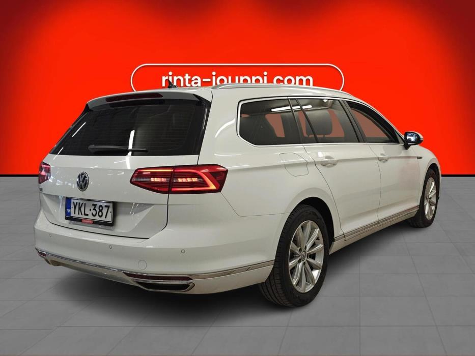 VOLKSWAGEN Passat 2018