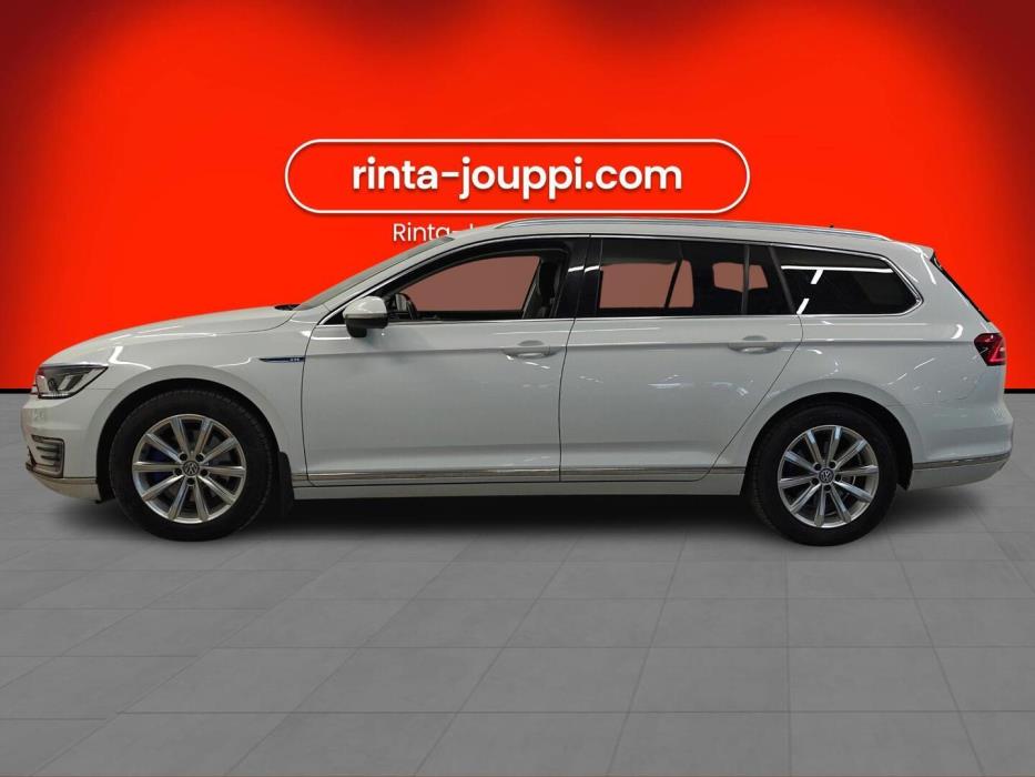 VOLKSWAGEN Passat 2018