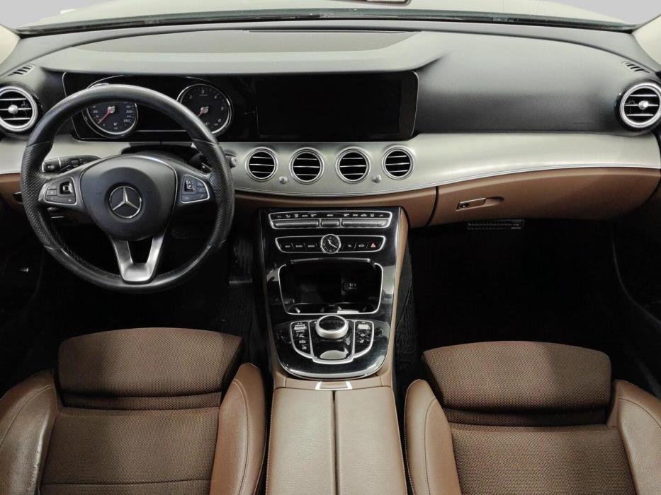 MERCEDES-BENZ E 2017