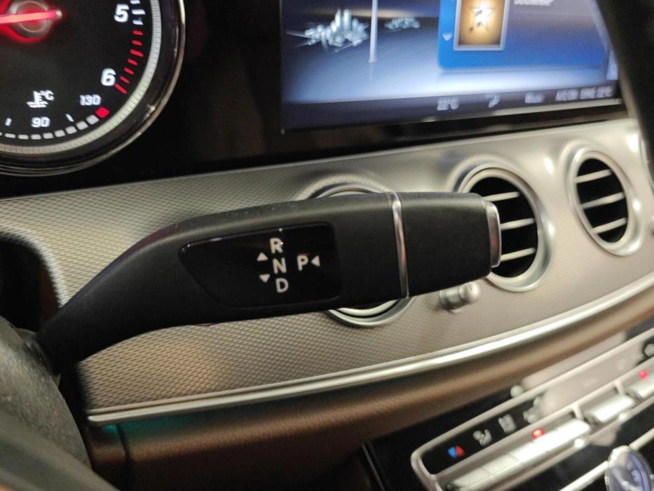 MERCEDES-BENZ E 2017