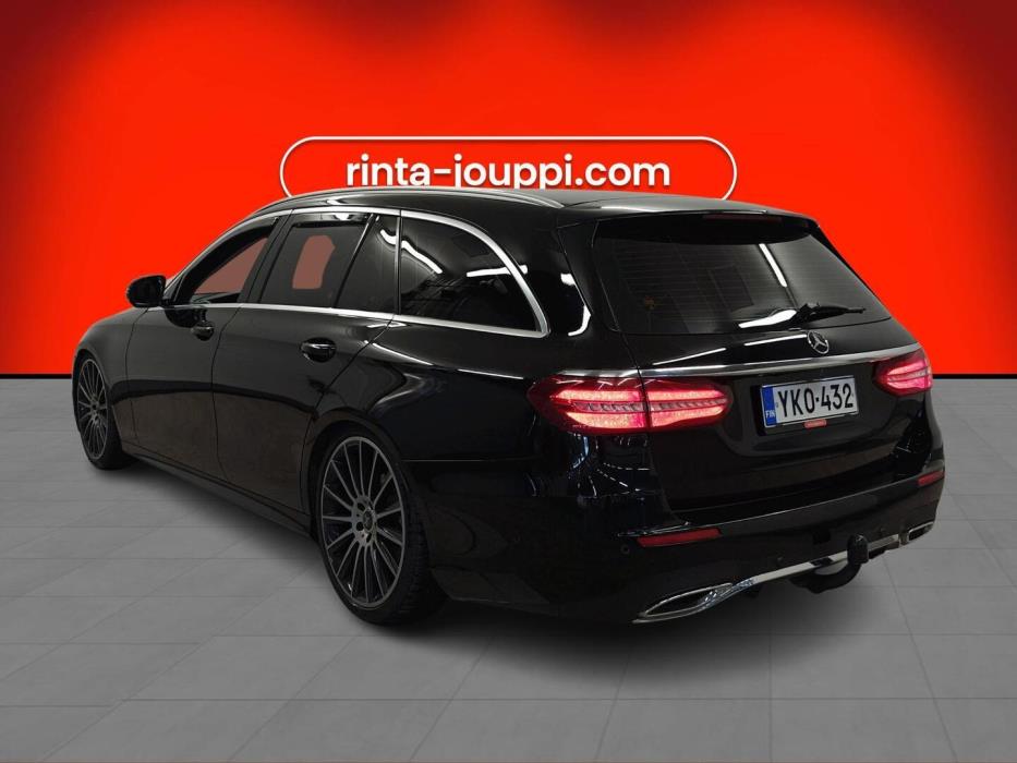 MERCEDES-BENZ E 2017