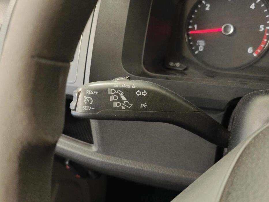 VOLKSWAGEN Transporter 2019