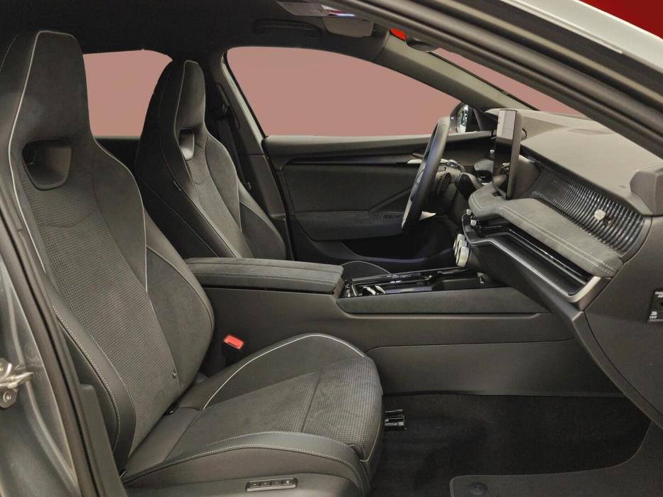 SKODA Superb 2026