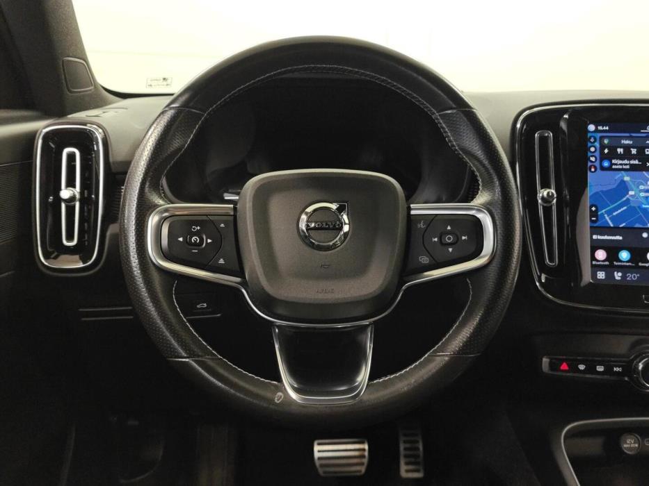 VOLVO XC40 2021