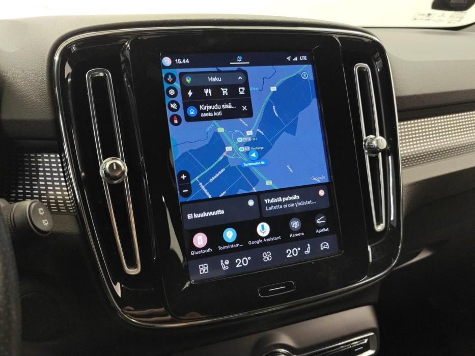 VOLVO XC40 2021