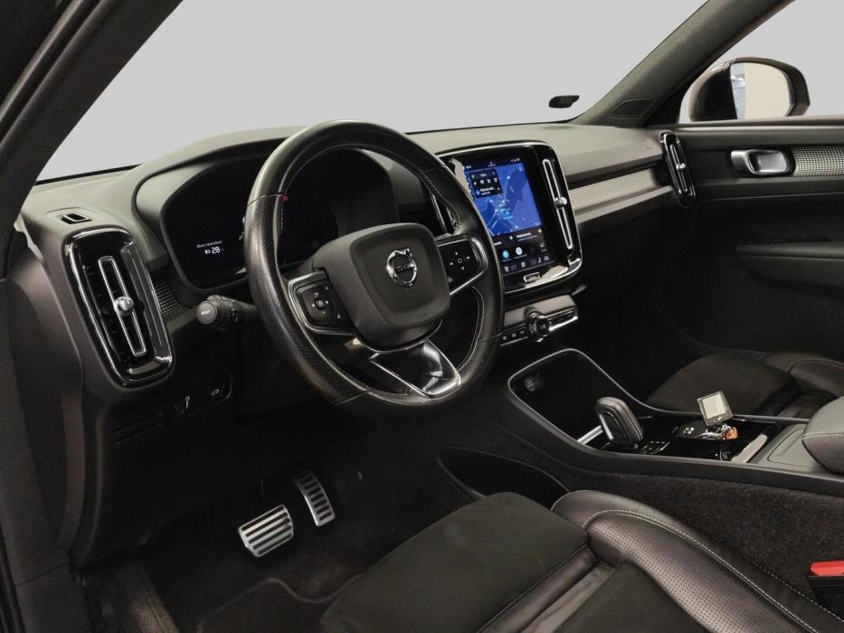 VOLVO XC40 2021