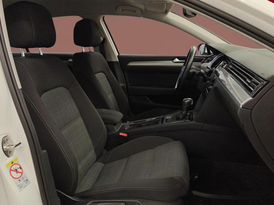 VOLKSWAGEN Passat 2021