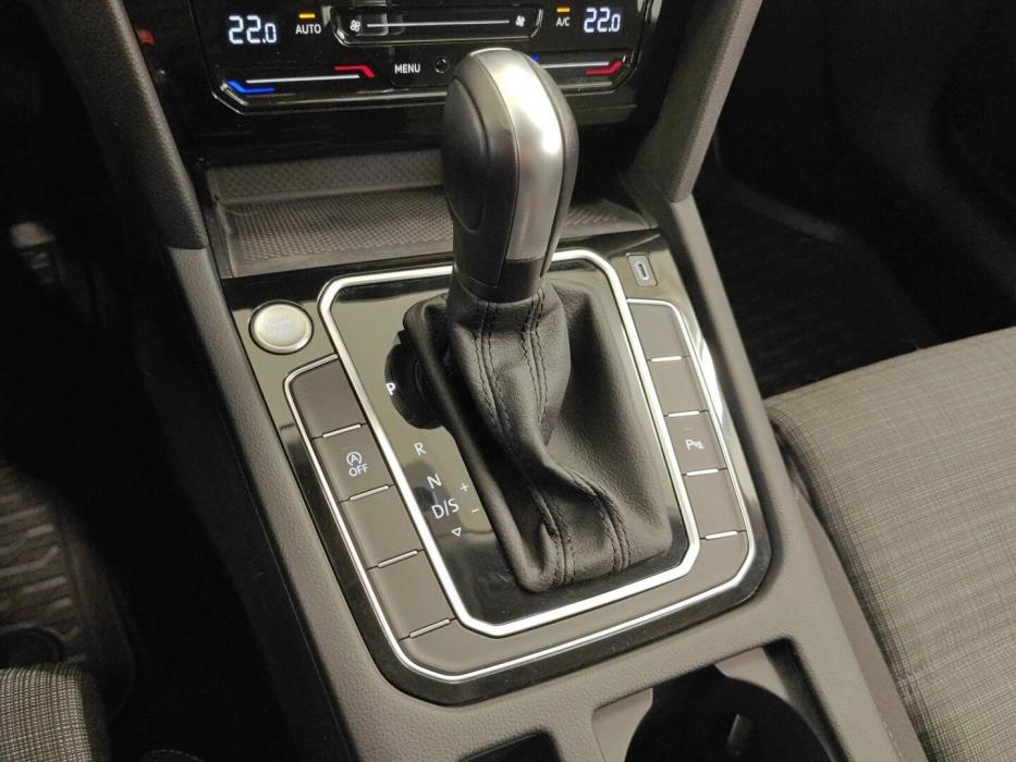 VOLKSWAGEN Passat 2021